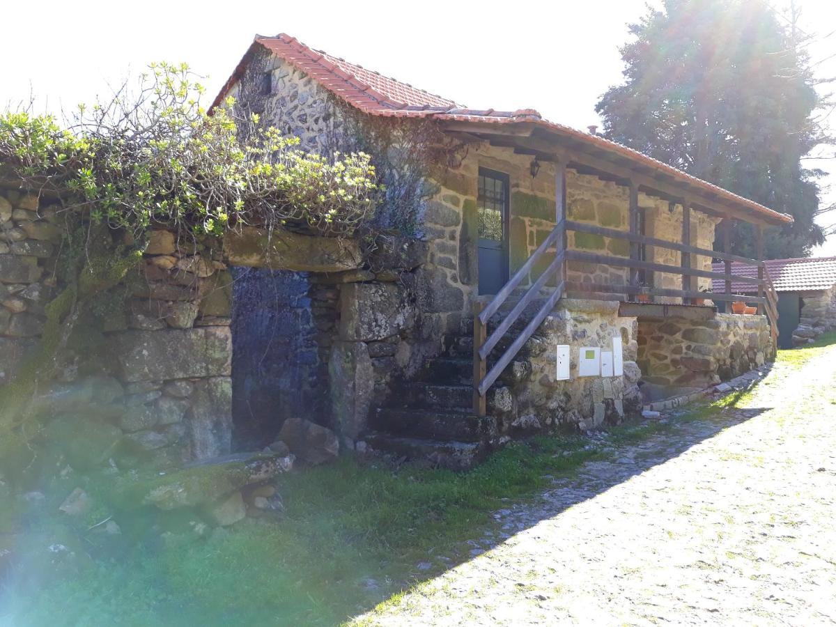 Villa Welcoming House With Mountain View In Agueda Shared Pool à Urgueira  Extérieur photo
