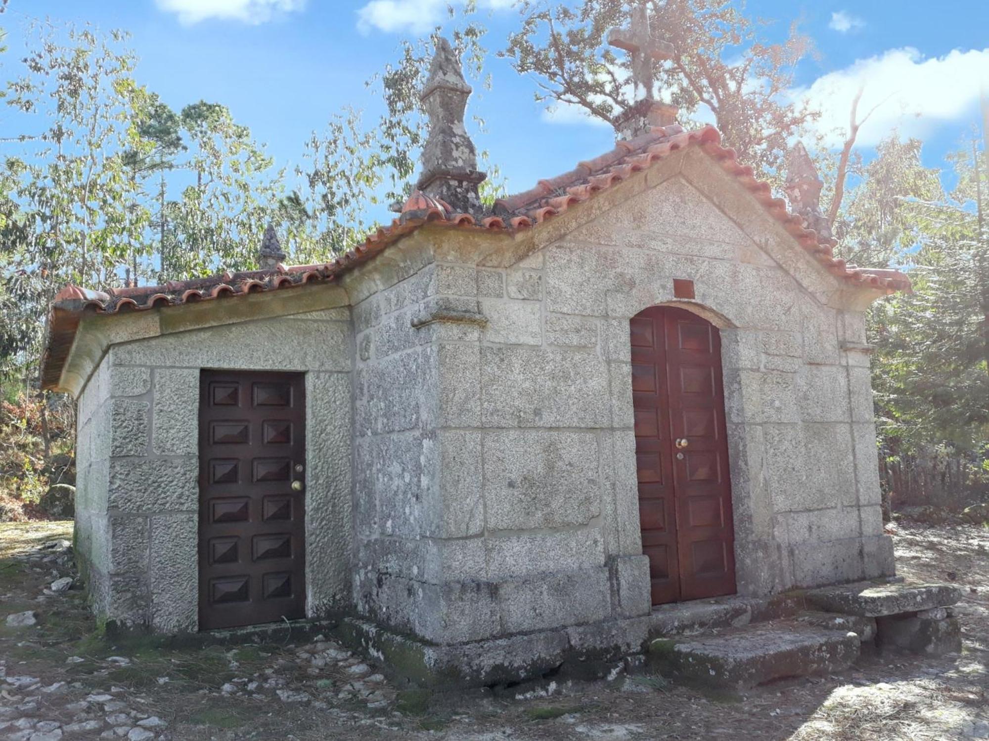 Villa Welcoming House With Mountain View In Agueda Shared Pool à Urgueira  Extérieur photo
